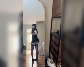 Sammi Smith aka sammismith26 - 10-13-2023 OnlyFans Video - Kind of a bonus post but Ive started taking little videos of my outfits for Twitter