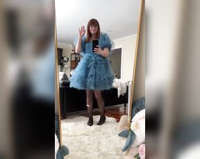 Sammi Smith aka sammismith26 - 01-26-2024 OnlyFans Video - More outfit of the day posting for you all to enjoy briefly featuring my sub Chelly_i2b2