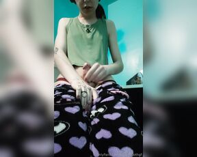 Big Dick Goth GF aka bigdickgothgf - 10-28-2023 OnlyFans Video - I got so horny I had to do something about it gt33 cumming