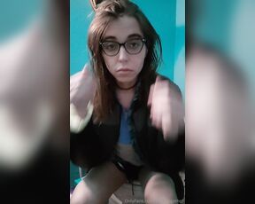 Big Dick Goth GF aka bigdickgothgf - 12-29-2023 OnlyFans Video - some foot stuff for all you toe enjoyers