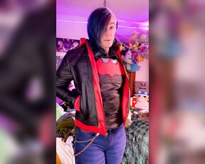 SoftBoxBoi aka boxieboii - 09-02-2023 OnlyFans Video - Got my Red Hood Cosplay