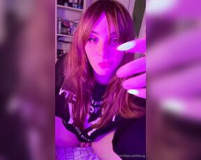 June Fembug aka faecuddlebug - 11-20-2023 OnlyFans Video - happy monday