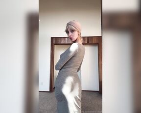 Anna trans aka coral_reef - 12-16-2024 OnlyFans Video - what do you think of my curves in this dress