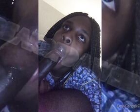 TS Freakofdaweekk aka freakofdaweekk - 10-07-2020 OnlyFans Video - Smoking amp Sucking My Plug