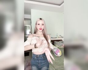 TS Nang aka nang69 - 08-20-2024 OnlyFans Video - just playing around_bgh9