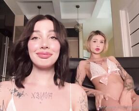 TS Thegreatsurprise aka thegreatsurprise - 05-21-2023 OnlyFans Video - amysplit and evelynforever have their own way of having fun