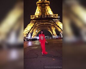 Elizabth Goes aka elizabthgoes - 12-15-2024 OnlyFans Video - Paris est incroyable