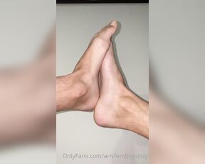 Mexicana arisfemboysissy aka arisfemboysissy - 09-26-2021 OnlyFans Video - Do you like feet I love when they suck them while fucking me Te gustan los