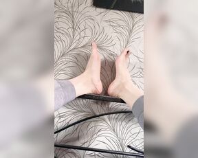 Sara Salazar aka Sarasalazar OnlyFans - Any feet lovers