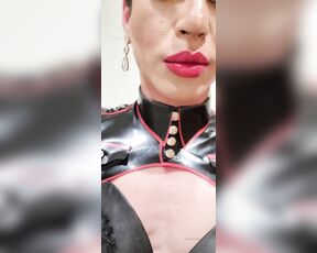 Mistress Grande aka Mistressgrande OnlyFans - Guess you wold like t be licking  it Dont you 1