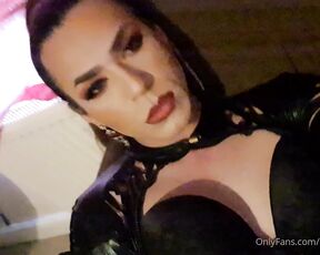 Mistress Grande aka Mistressgrande OnlyFans - Just look at me dont forget who is your Mistress