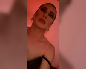 Mistress Grande aka Mistressgrande OnlyFans - Saturday night what you like to do  I do like to Fuck married mans red hot 2