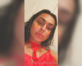 Monserrat Alfaro aka 95_monse - 02-15-2021 OnlyFans Video - Throwback to this day, I love how red and pink looks on me happy Valentines Day