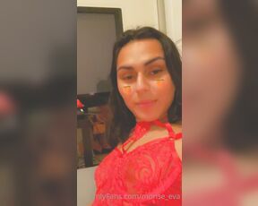 Monserrat Alfaro aka 95_monse - 02-15-2021 OnlyFans Video - Throwback to this day, I love how red and pink looks on me happy Valentines Day