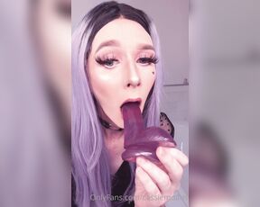 Cassie Moans aka cassiemoans - 05-28-2022 OnlyFans Video - If I had one wish it would be to get rid of my gag reflex