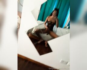 Julia Ts aka julia_ts - 04-22-2024 OnlyFans Video - Sorpresa