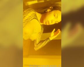 Julia Ts aka julia_ts - 02-25-2023 OnlyFans Video - Buon fine settimana a tutti