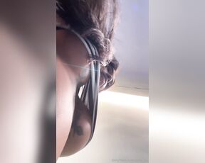 Julia Ts aka julia_ts - 10-21-2024 OnlyFans Video - Volete leccarmi le tette