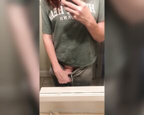 Kelly Nixe aka kellywashere - 06-03-2022 OnlyFans Video - Whos gonna help me take care of it_3lxj