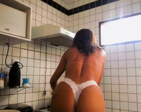 TS Anne Ganzarolli aka anneganzarolli - 09-15-2021 OnlyFans Video - help me cook