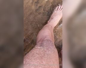 TS Anne Ganzarolli aka anneganzarolli - 01-09-2022 OnlyFans Video - beautiful legs with blond hair, feet in the sand and water to cool off