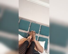 Kammy Kreamz aka kammykreamz - 12-10-2024 OnlyFans Video - Love my toes sucked