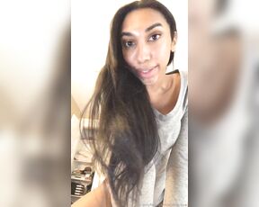 Alyssa Cova aka alyssacova - 03-04-2019 OnlyFans Video - Monday started with a little Meat spin