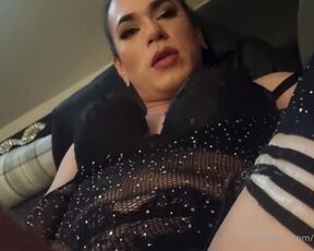 Mistress Grande aka Mistressgrande OnlyFans - No one to play Let me show you how I tease my self edging  just making my pussy watering