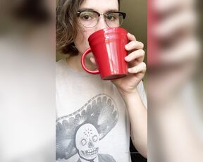 Ohboybibs aka Ohboybibs OnlyFans - Coffee and a lazy blowjob! I hope you’re all having a wonderful day!! I should be taking so lewd pho