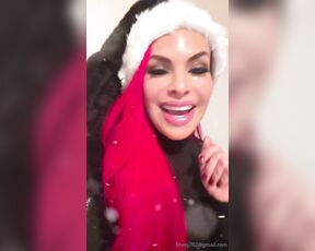 TS Foxxy aka Foxxy702 OnlyFans - Well you know I couldn’t end Christmas without some more lip syncing to Mariah Carey memories from