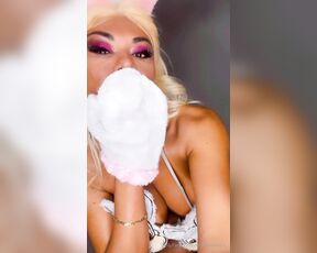 TS Walleska aka Walleskafelix_ OnlyFans - Easter