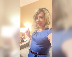 Olive Is A aka Olive_is_a OnlyFans - Daddy gets me ready for some lovemaking