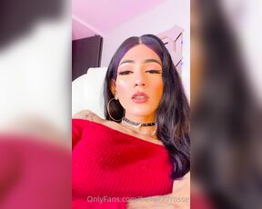 Bella777rosse aka Bella777rosse OnlyFans - I love my beautiful friend sucking my hard and thick cock guys you deesen too @luisa sweetts i love