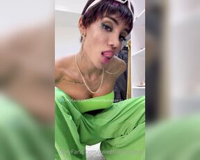 Laura Saenz aka Sweetlaurasaenz OnlyFans - Let me know