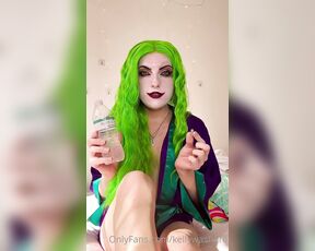 Kelly Nixe aka kellywashere OnlyFans - The Joker Makes A New Exciting Discovery