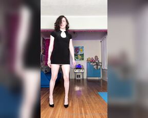 Hazel Lush aka hazelshootsbigloads OnlyFans - Photoset 38 pics) & Super Arched High Heel walking Vid If you love sexy feet and reallllly 38