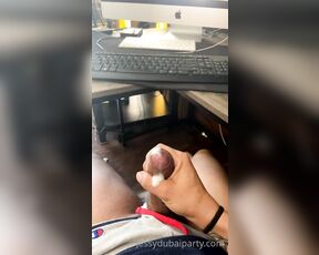 Jessy Dubai aka thejessydubai OnlyFans - Love watching porn and jerking off