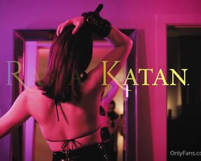 Rana Katana aka katana OnlyFans - Heres my first pro porn production with my horny photographer! I am sharing exclusive cuts only her