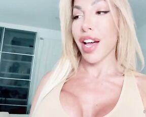 Eva paradis aka evaparadis OnlyFans - Happy thanks giving