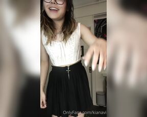 Kiyana Vi aka kianavi OnlyFans - New quick video 3!! I am in the middle of doing my makeup right now, and I plan to do some sort