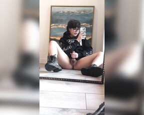 Kiyana Vi aka kianavi OnlyFans - Are you gonna be a good little slut for me Wrap your mouth around my cock until you can feel the