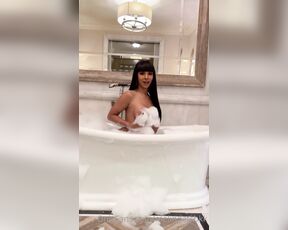 MelindaTsbkk aka melindatsbkk OnlyFans - Shower