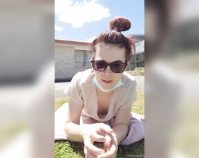 LittleMapleBerry aka littlemapleberry OnlyFans - Lil talky talk on the lawn with my cat and some food