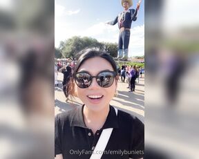 EmilyTS aka emilybuniets OnlyFans - BLOG State fair second time of the month, lots of fun, 2 different guys stopped me to ask for my num