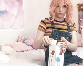 Ickyy aka ickyy OnlyFans - Hey cuties ) new day, new play! I got this toy for sharing but I decided to be selfish and use it 1