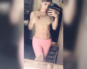 Luna Love aka loveluna OnlyFans - 5daeac4ee004a50f368a7