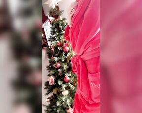 Shiri Allwood aka shiriallwood OnlyFans - Christmas robe