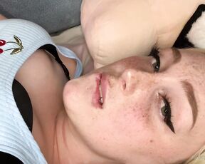 Cutiepii33quinn aka cutiepii33quinn OnlyFans - Watch me cum all over my own face after some hot phone sex