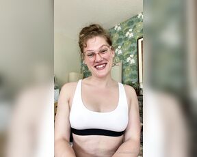 SomeLittleCrumbs aka somelittlecrumbs OnlyFans - Septembers variety poll winner Bush Love! This video is all about pubes and armpits, and nothing