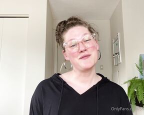 SomeLittleCrumbs aka somelittlecrumbs OnlyFans - The final viewers choice video of April! If you like eating ass, watching me fuck myself with a dil